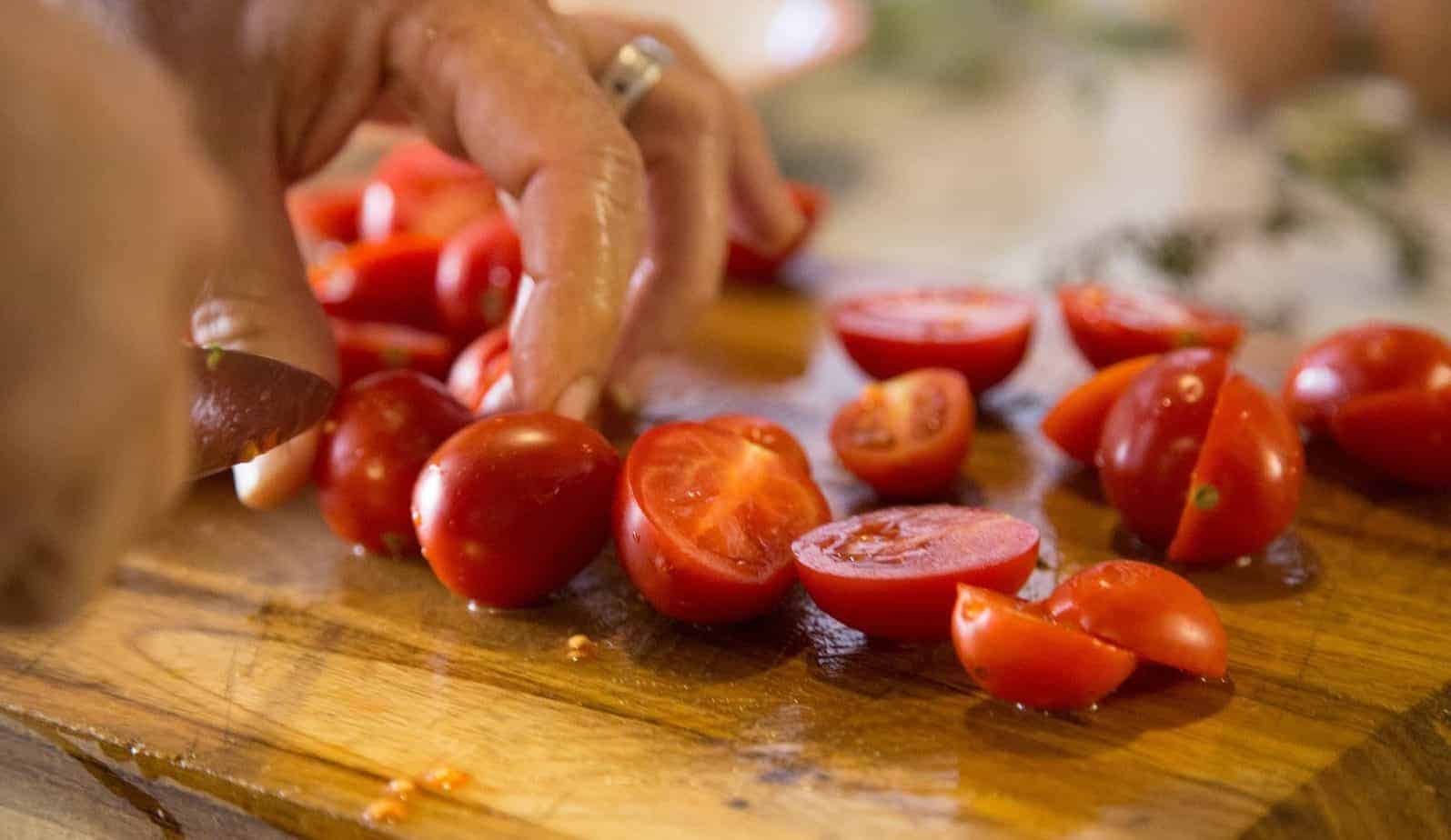 9+ Best Tomatoes to Grow for Salsa in 2021 (With Pictures) The
